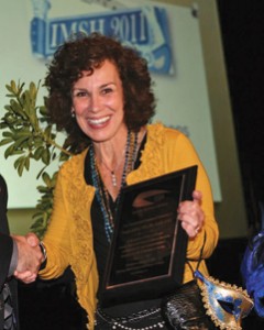 Dr. Pamela, Jeffries receiving award