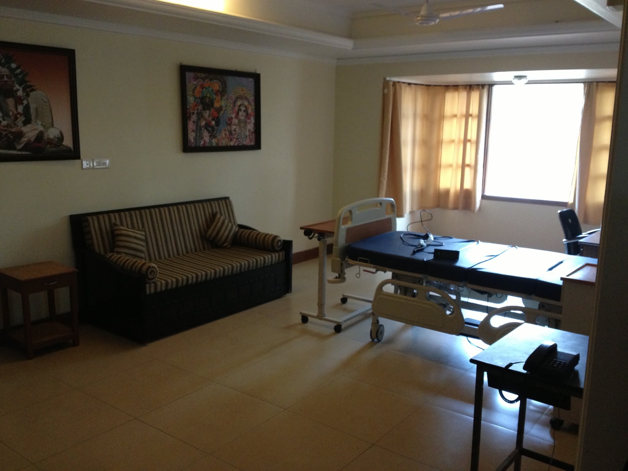 A private room at the Bhaktivedanta Hospice