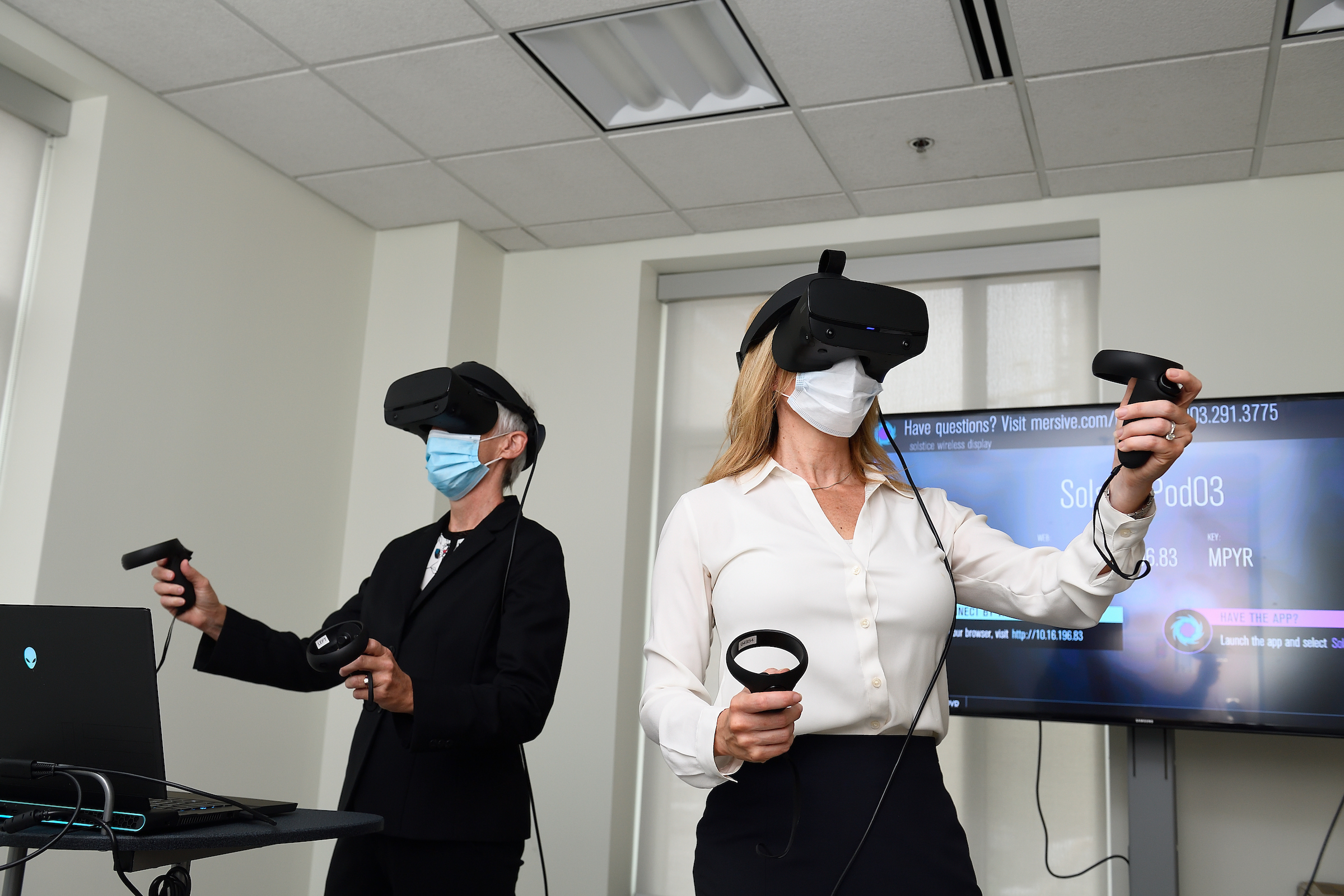 Amidst COVID-19, Virtual Reality Makes “Social Distancing” Simulation Possible