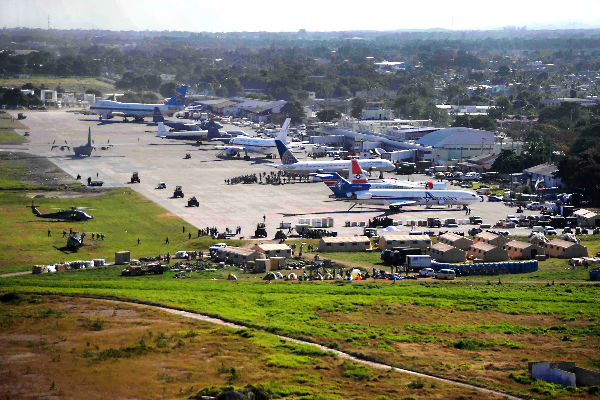 haiti-airport_100117
