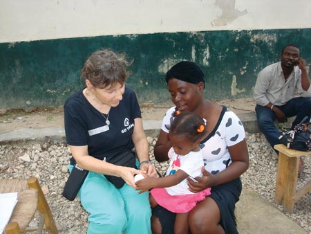 Hopkins Nurses are Helping Haiti